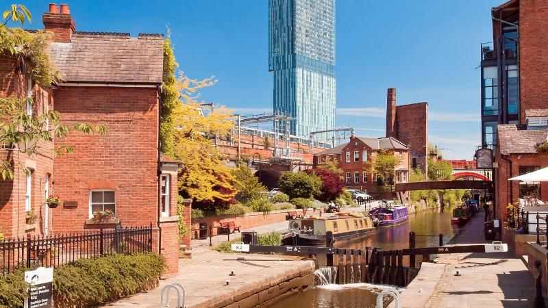 Finding Great Accommodation in Manchester: Essential Tips